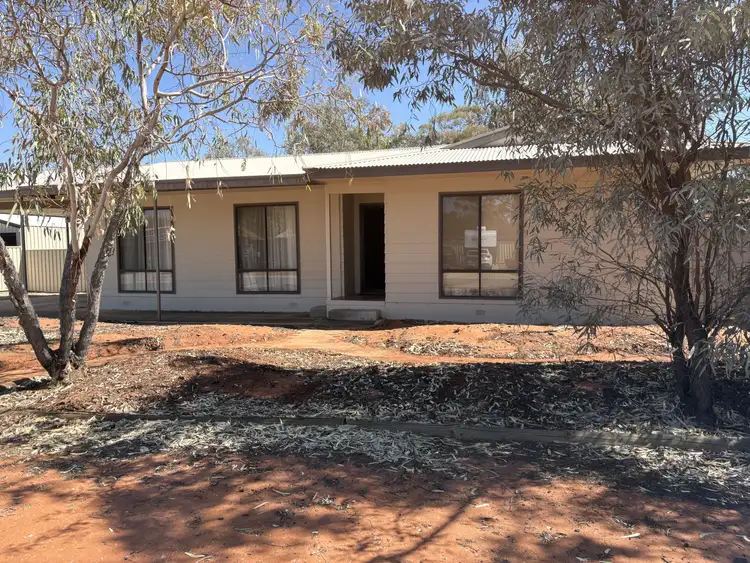 3 Nyaroo Ct, Roxby Downs SA 5725