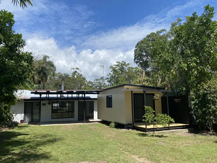 37 Woongar St, Boreen Point QLD 4565