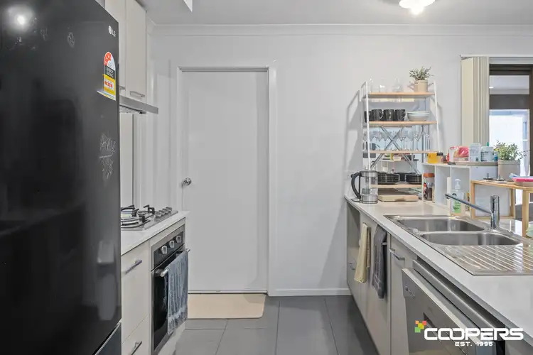Fifth view of Homely house listing, 2 Jade Crescent, Cobblebank VIC 3338