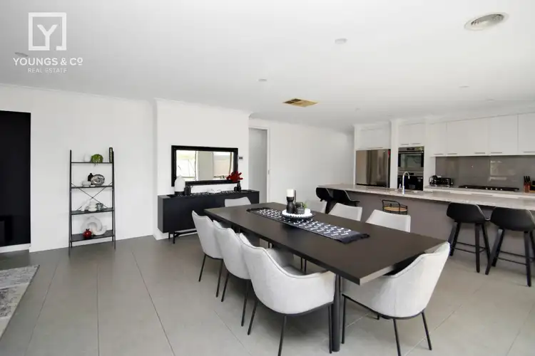 Third view of Homely house listing, 3 Daylesford Cres, Kialla VIC 3631