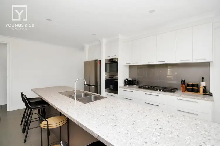 Sixth view of Homely house listing, 3 Daylesford Cres, Kialla VIC 3631