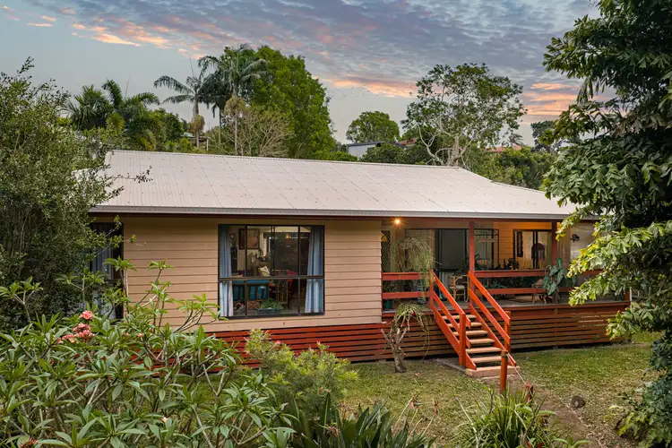 1 Burra Burra Close, Ocean Shores NSW 2483