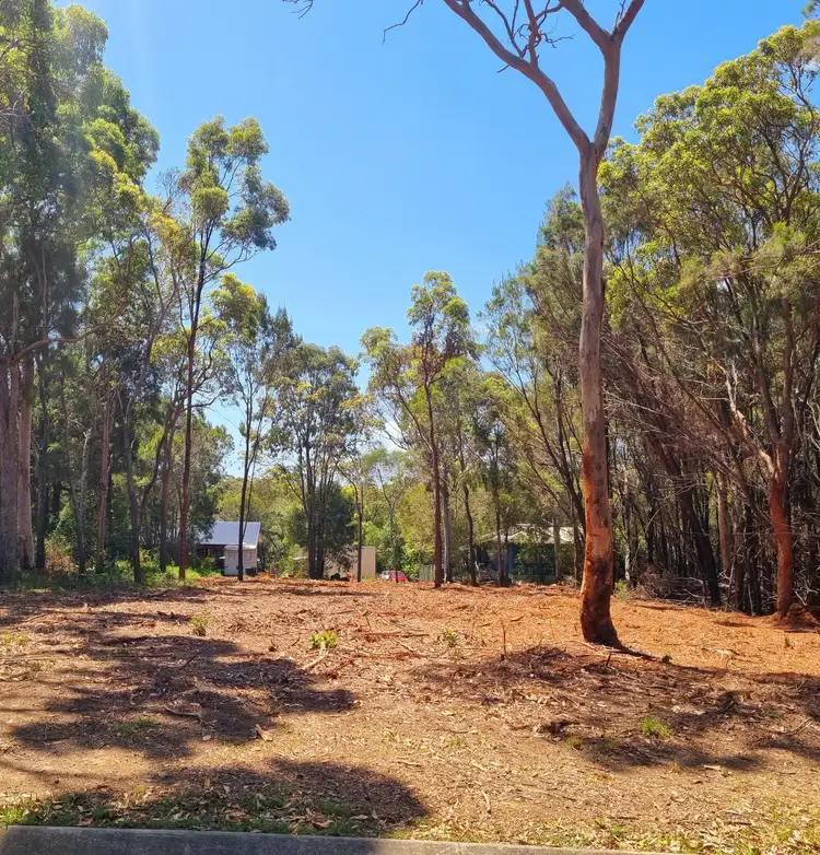 45 Eastbourne Tce, Macleay Island QLD 4184