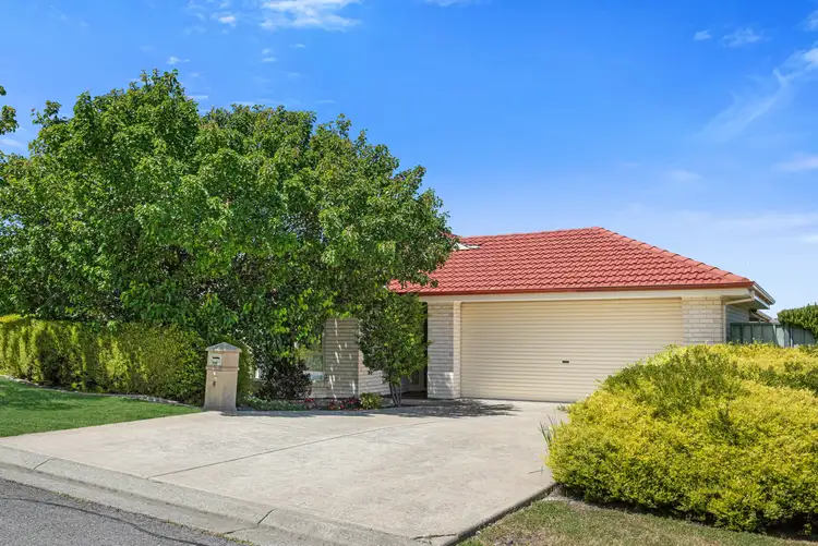 8 Tripp St, Encounter Bay SA 5211