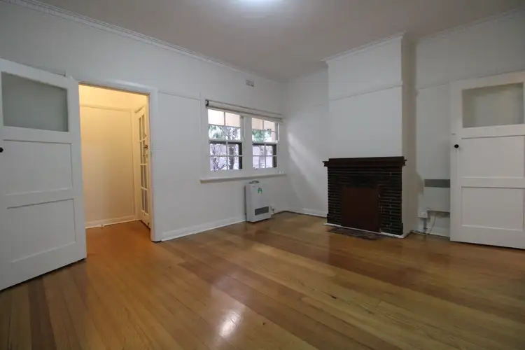 Third view of Homely apartment listing, 4/30 Fitzroy St, St Kilda VIC 3182