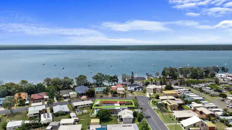 69 Riverview Dr, Burrum Heads QLD 4659