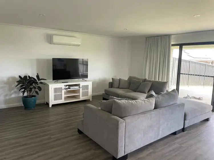 Fifth view of Homely semi-detached listing, 102 Moore Street, Inverell NSW 2360