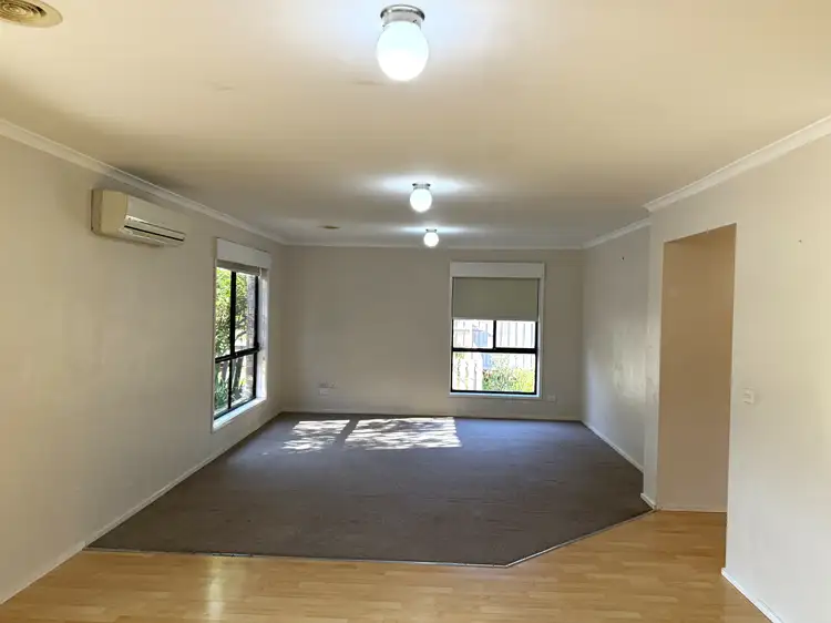 Fourth view of Homely house listing, 7 Sir Phillip Ct, Pakenham VIC 3810