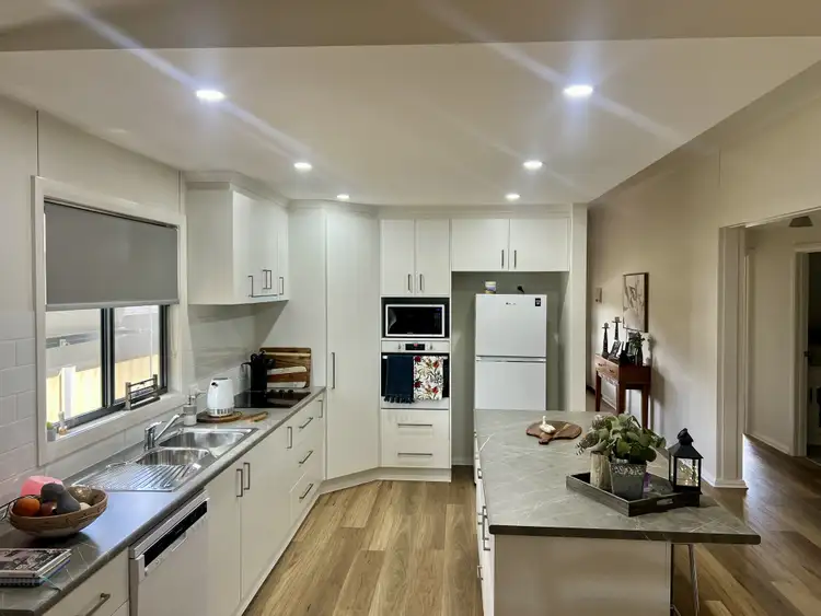 Fourth view of Homely unit listing, 4 Caranday Ct, Cobram VIC 3644