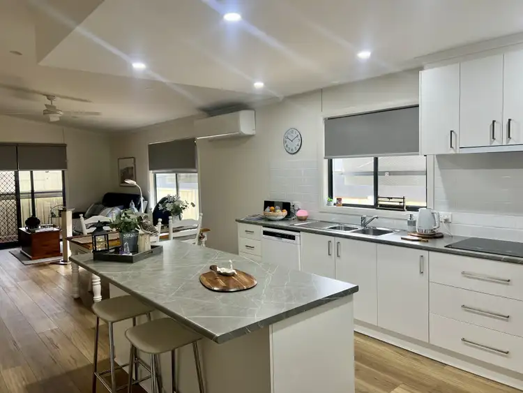 Fifth view of Homely unit listing, 4 Caranday Ct, Cobram VIC 3644