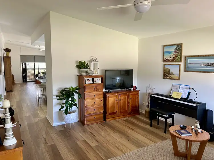 Seventh view of Homely unit listing, 4 Caranday Ct, Cobram VIC 3644