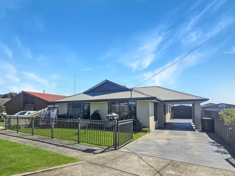 40 Randall Cres, Moe VIC 3825