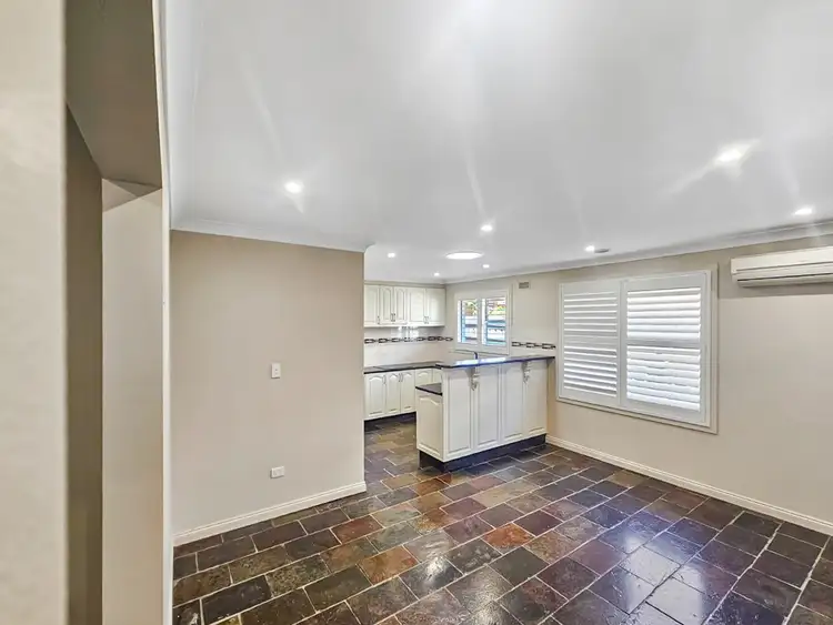 Fifth view of Homely house listing, 40 Randall Cres, Moe VIC 3825