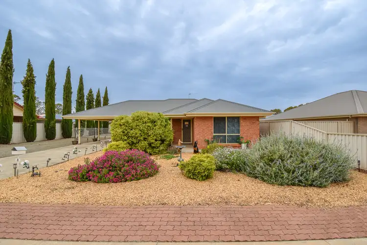 8 Boston Cl, Jamestown SA 5491
