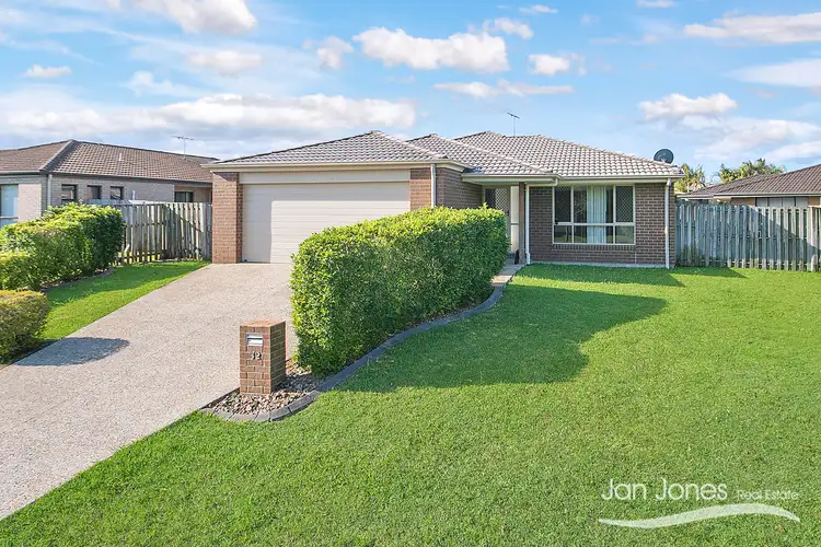 32 Peacherine Cct, Bellmere QLD 4510