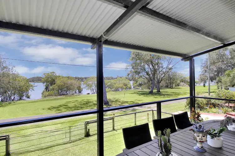 7 Maryanne St, Karragarra Island QLD 4184