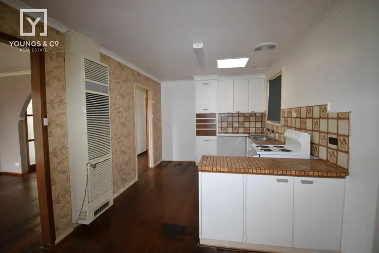 Fifth view of Homely house listing, 1 Florance Ct, Mooroopna VIC 3629