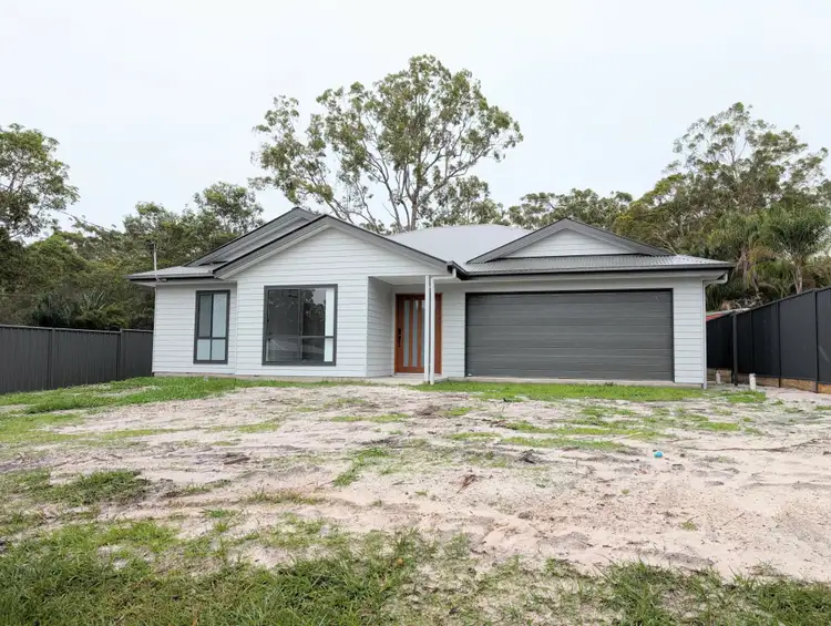 173 Centre Rd, Russell Island QLD 4184