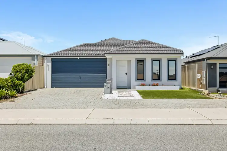 121 Nicholas Rd, Hocking WA 6065