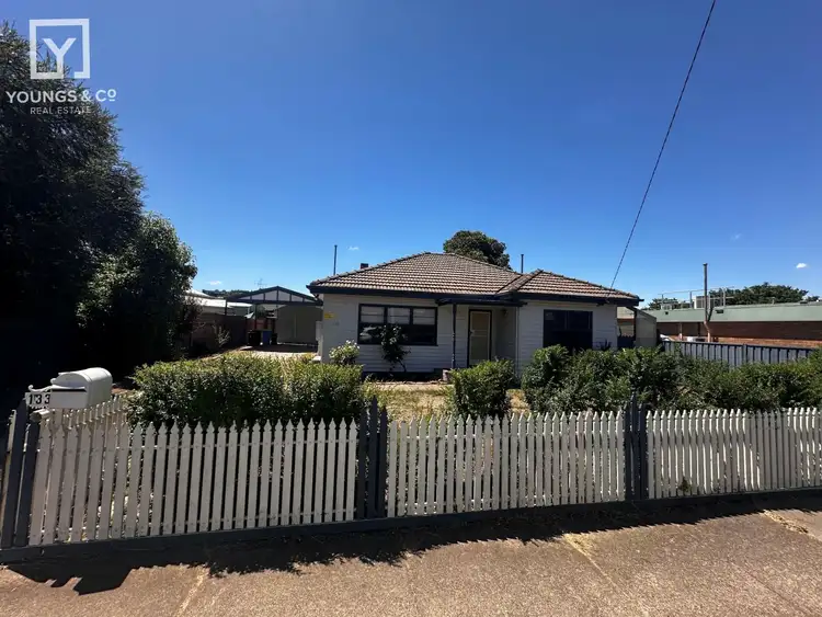 133 Balaclava Rd, Shepparton VIC 3630