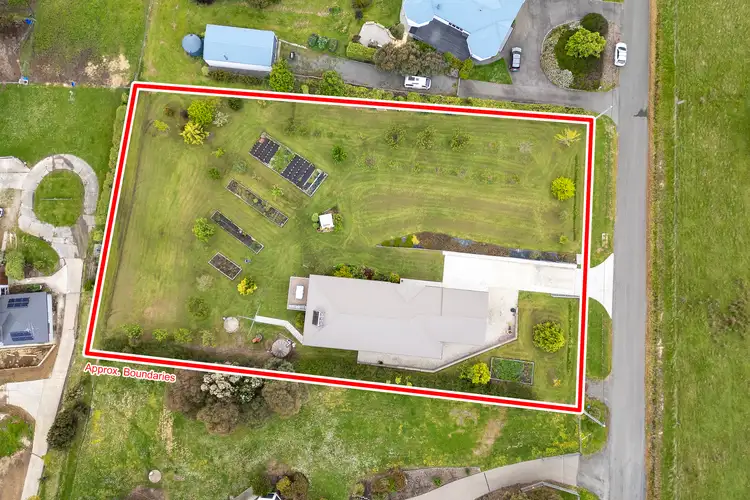 19 Hillview Drive, Margate TAS 7054