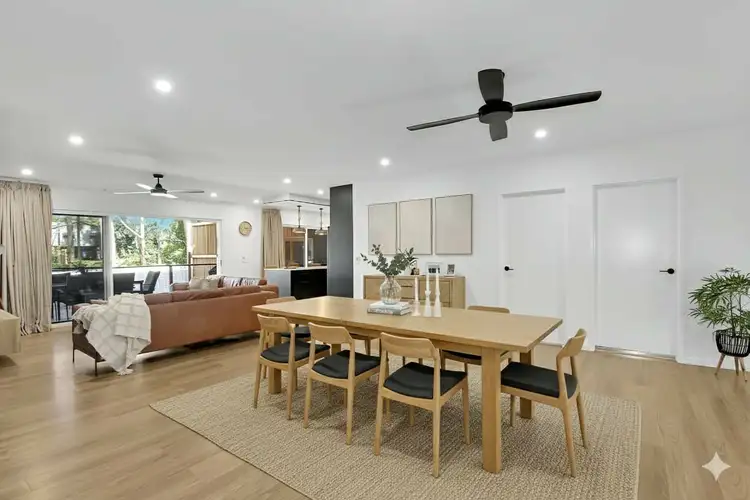 12 Piccaninny St, Macleay Island QLD 4184