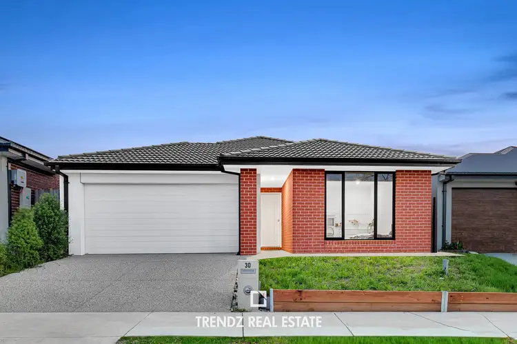 30 Clara Dr, Clyde North VIC 3978