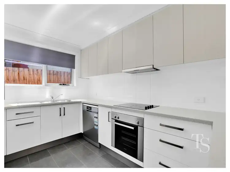 28 Hortus Pl, Newnham TAS 7248