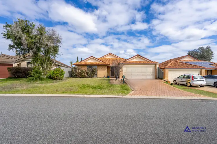11 Vivien Ave, Baldivis WA 6171