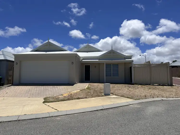 15 Abrolhos Cl, Two Rocks WA 6037