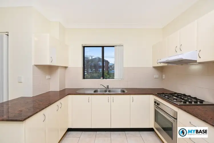 Third view of Homely unit listing, 6/39-41 West St, Hurstville NSW 2220