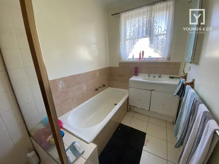 Fifth view of Homely house listing, 8 Middlesex Crescent, Shepparton VIC 3630