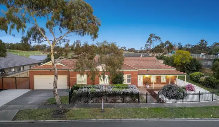 Second view of Homely house listing, 26 Rosslare Place, Cranbourne VIC 3977