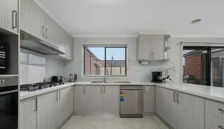 Fifth view of Homely house listing, 12 Noranda Cct, Harkness VIC 3337