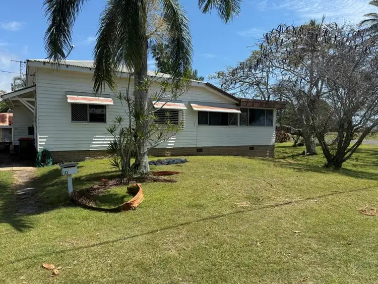 10 Harbour Esplanade, Burnett Heads QLD 4670