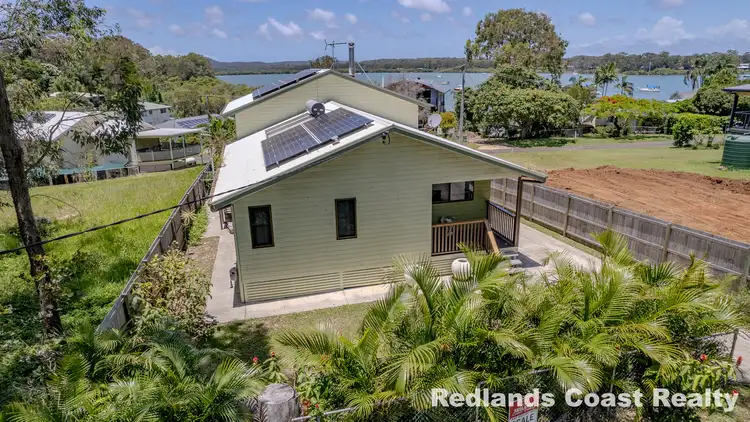 27 Lucas Dr, Lamb Island QLD 4184