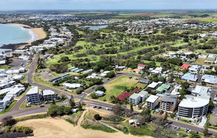 Seventh view of Homely unit listing, Unit 2/2/43 ESPLANADE St, Bargara QLD 4670