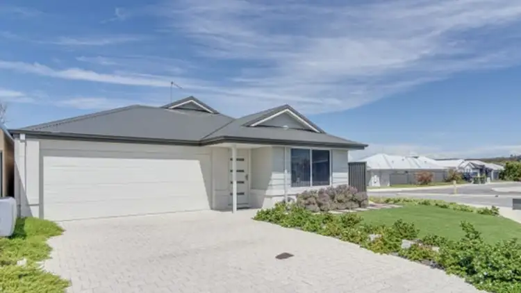 2 Paluma Gr, Yanchep WA 6035
