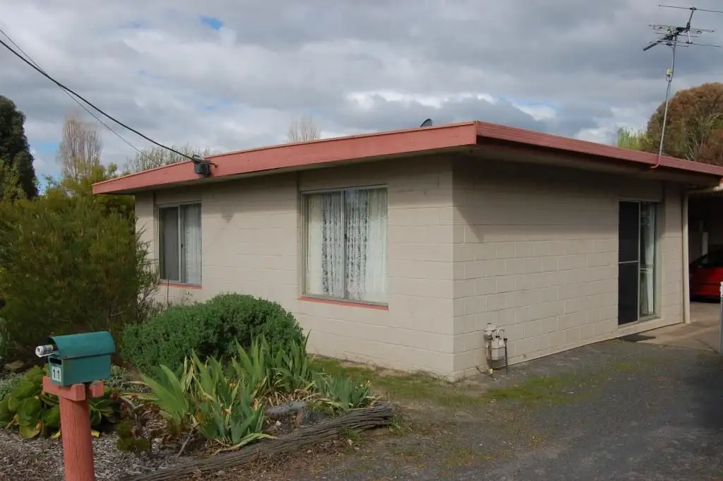 Main view of Homely unit listing, 1/11 Lake Road, Stawell VIC 3380