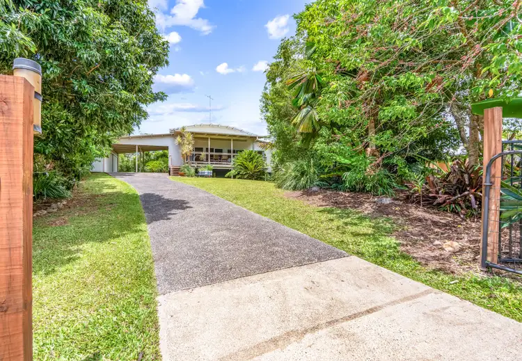 52 Dunkalli Cres, Wongaling Beach QLD 4852