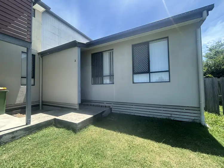 Unit 2/13 Vivian Hancock Dr, North Booval QLD 4304
