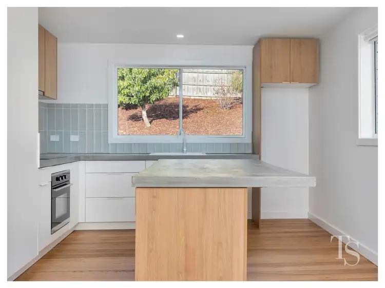 239 Upper York Street