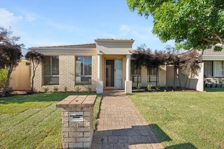 9 Grandis Bend
