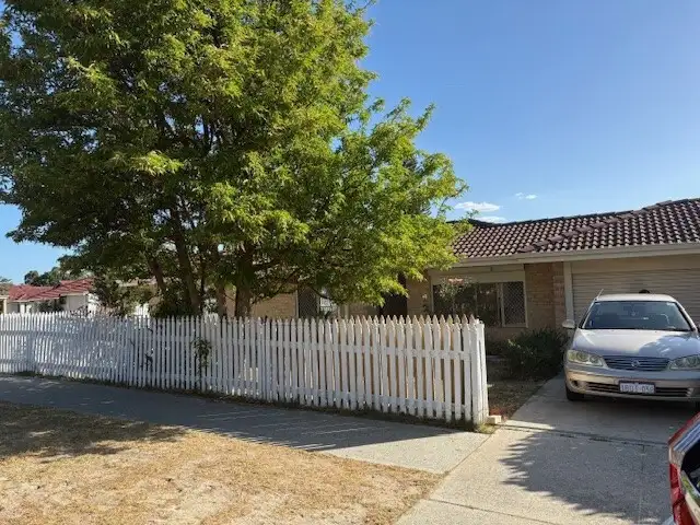 17 Maude St