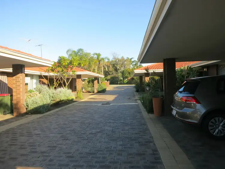 63 Swan Street