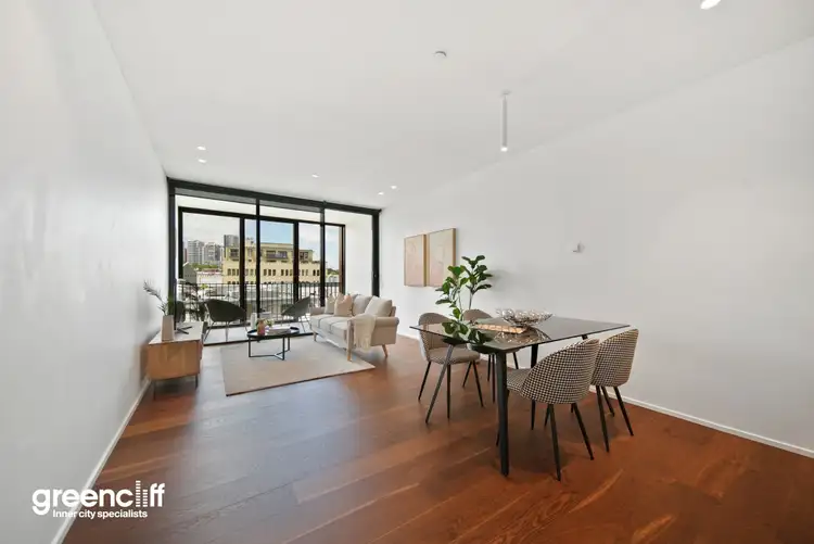 8 Central Park Avenue