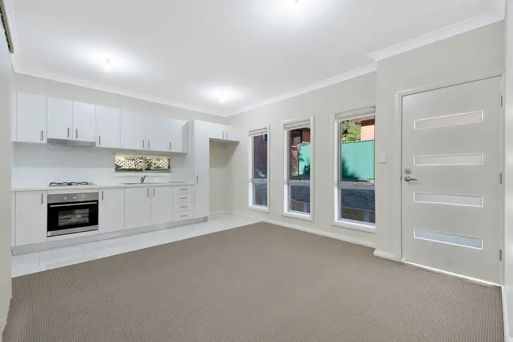 15a Wentworth Street