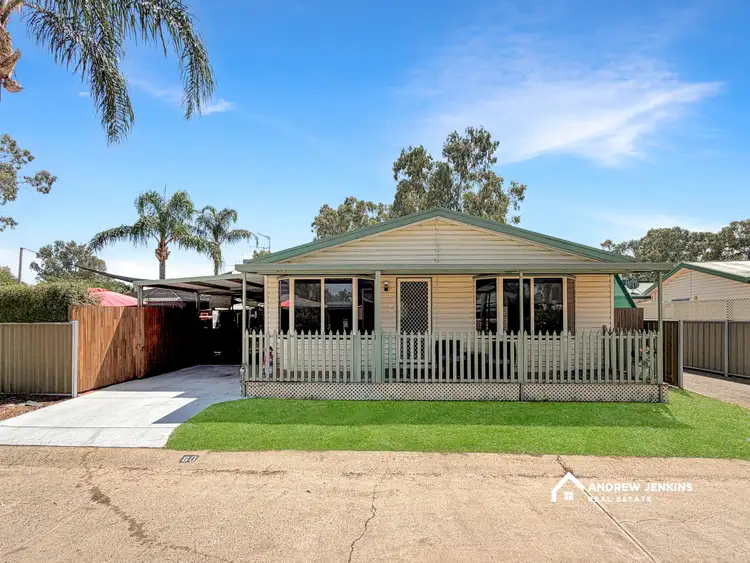 2 Lakeside Drive
