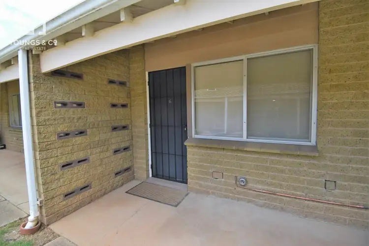 12 Kerferd St