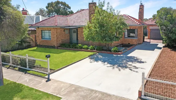 26 Clifton Avenue